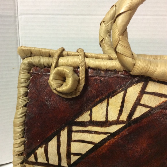 Tonga Trading Co. Women’s Handmade Purse - Picture 5 of 12